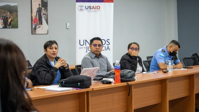 USAID y la Policía Nacional avanzan hacia la creación de las OAVBG